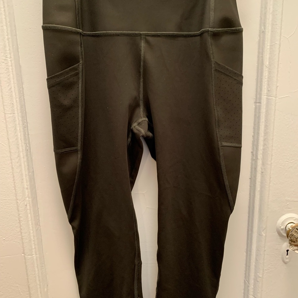 Compression leggings